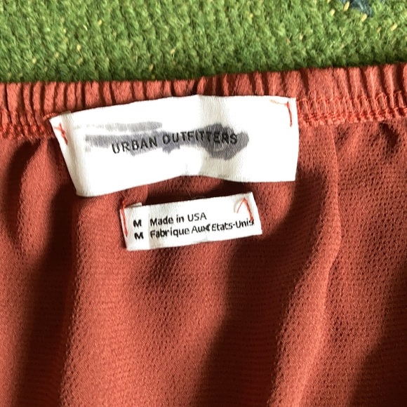 Rose satin Urban Outfitters sleeveless jumper - Picture 2 of 2